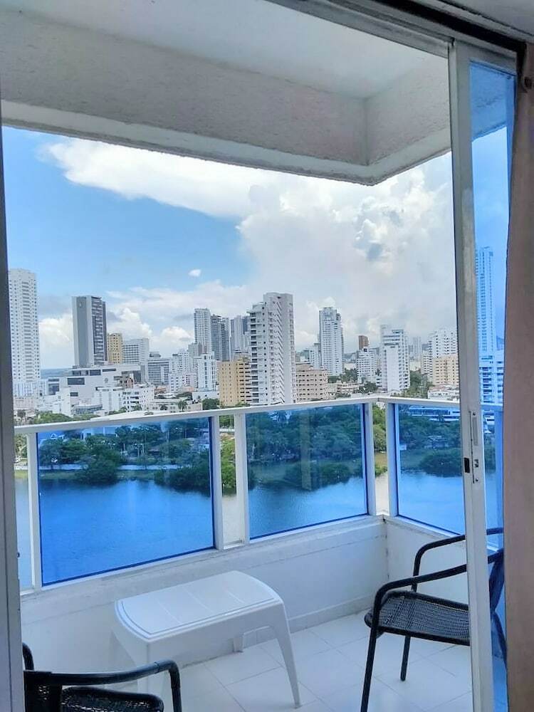Apartamentos Home Basic - El Laguito