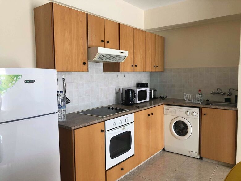 1 Bedroom Apartment Near The Beach