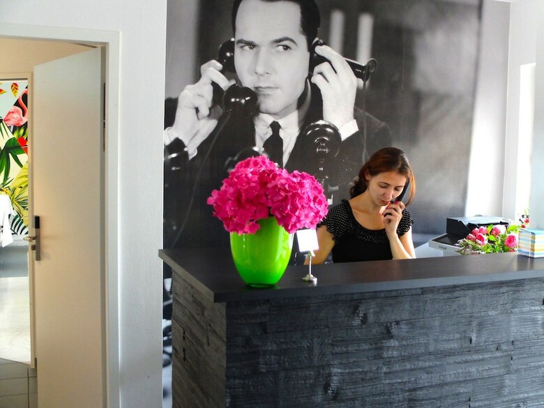 Hotel Sirrah