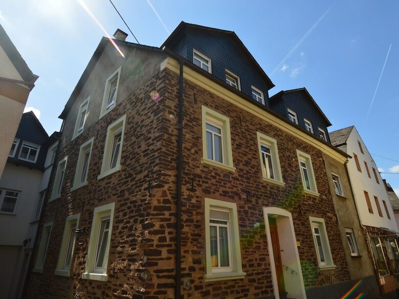 Comfortable Apartment In Ediger-eller Eifel Near Town Centre