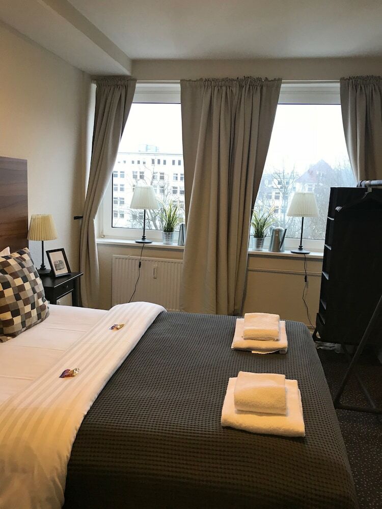 Hamburg Room