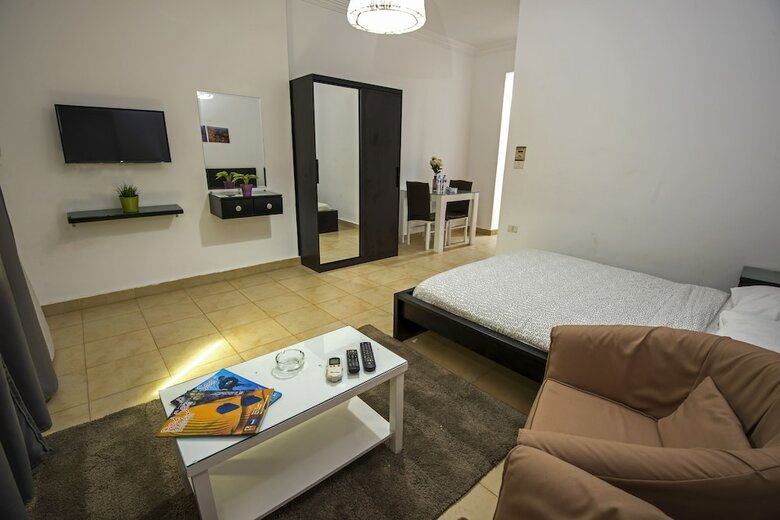 Aparthotel Lilly Apartments