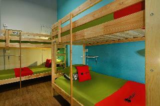 Reddoorz Hostel @ Lavender Street