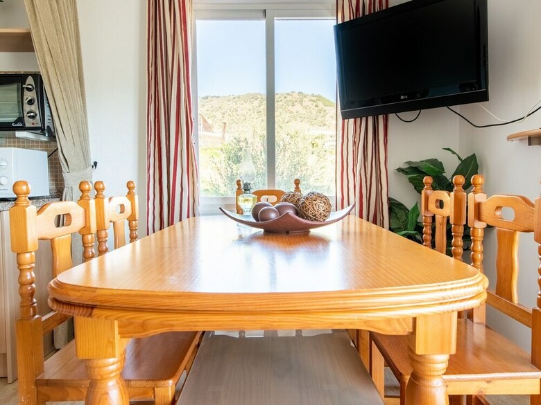 Vibrant Apartment In Total�n With Jacuzzi