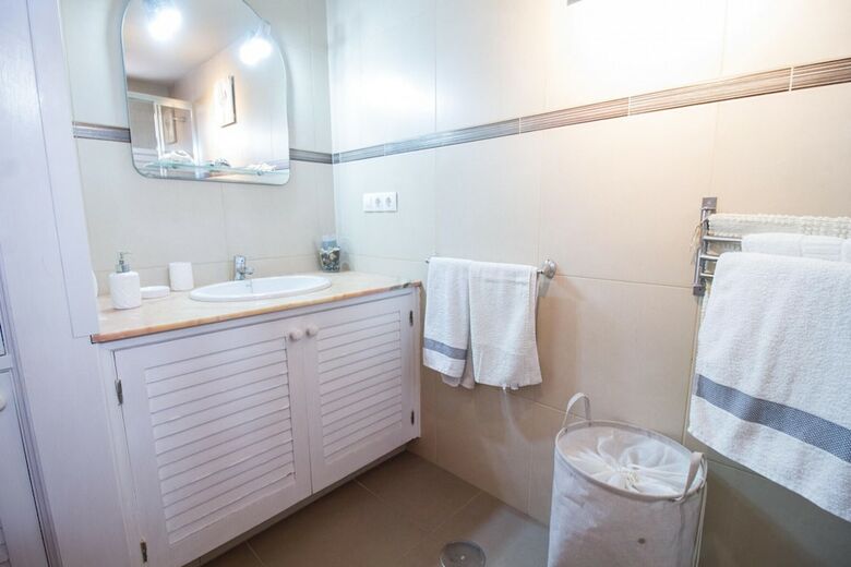 Villa 35100d01 - Av. Touroperador Vingresor 27, Apto 9