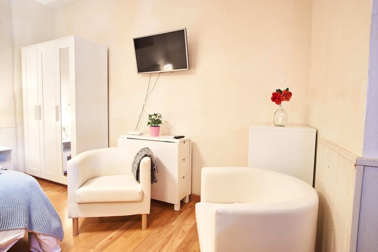 Apartamentos Conde Central Courtyard By Valcambre