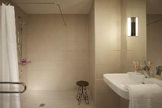 Hotel Moxy London Excel