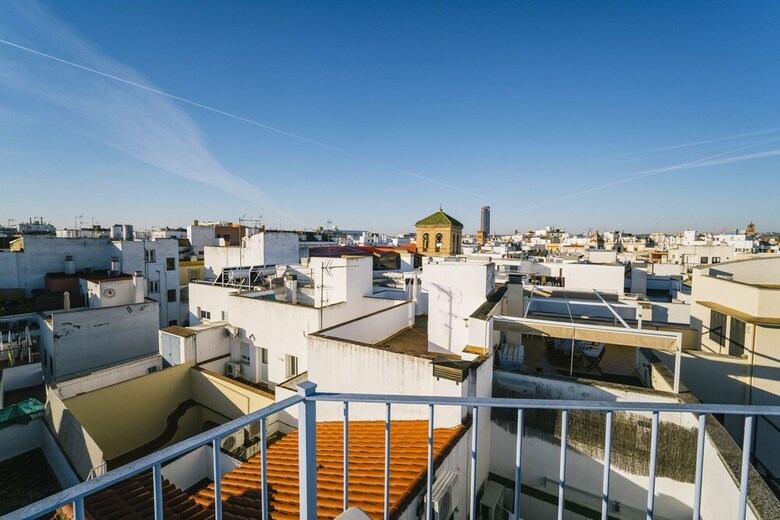 Apartamentos Eva Recommends Alberto Lista �tico