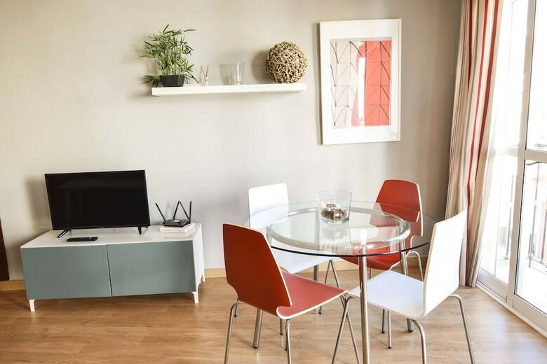 Apartamentos Letmalaga Two Sidewalks