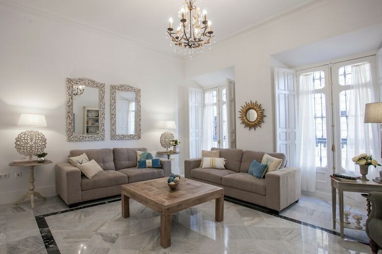 Apartamentos Living4malaga Aduana Presidential