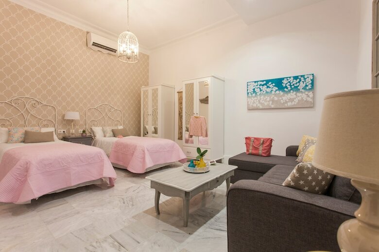 Apartamentos Living4malaga Aduana Presidential