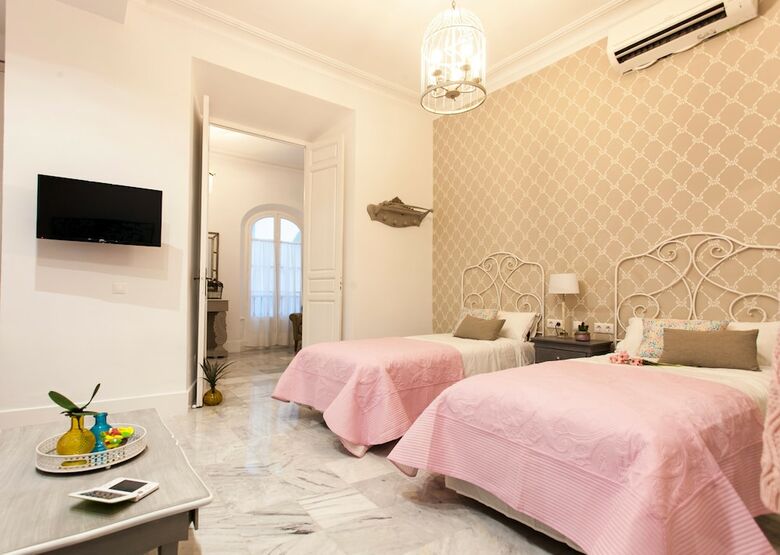 Apartamentos Living4malaga Aduana Presidential