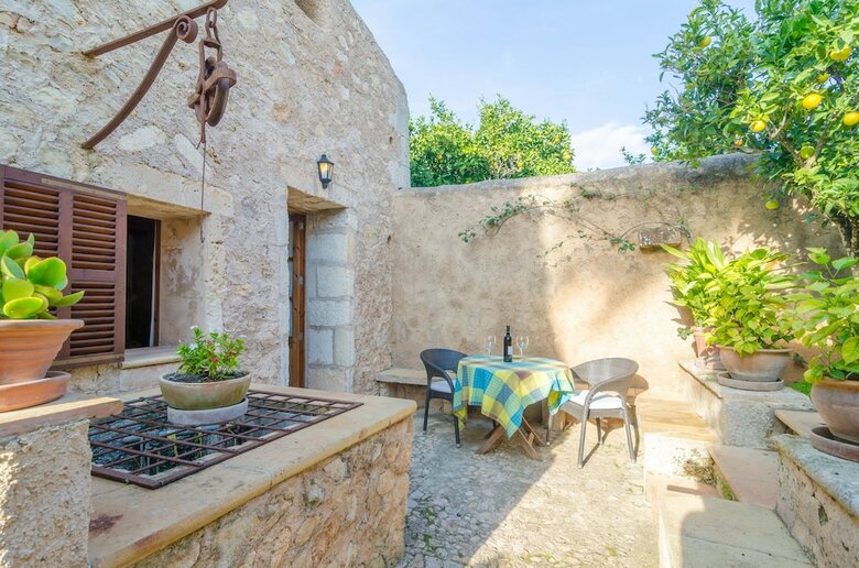 Apartamentos Agroturismo Es Pla de Llodra (Sa Bugaderia)