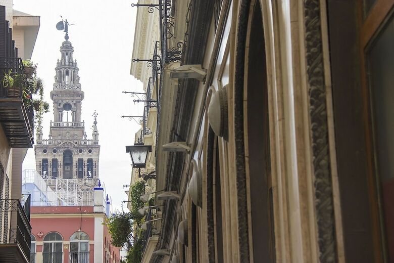 Apartamento En El Coraz�n de Sevilla Junto Giralda