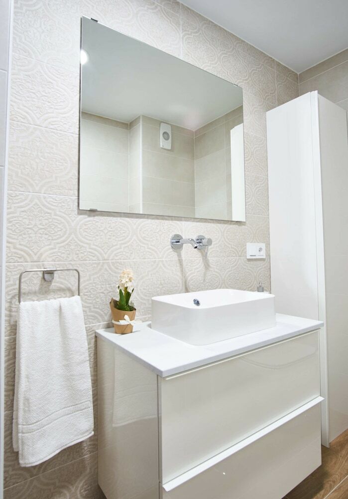 Apartamentos Arjona Riverside Deluxe By Valcambre