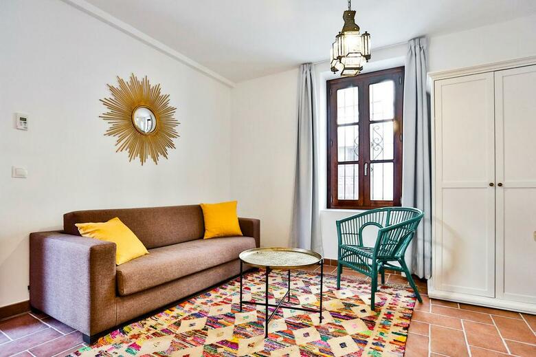Apartamentos Oyo Urban Vida Alc�zar