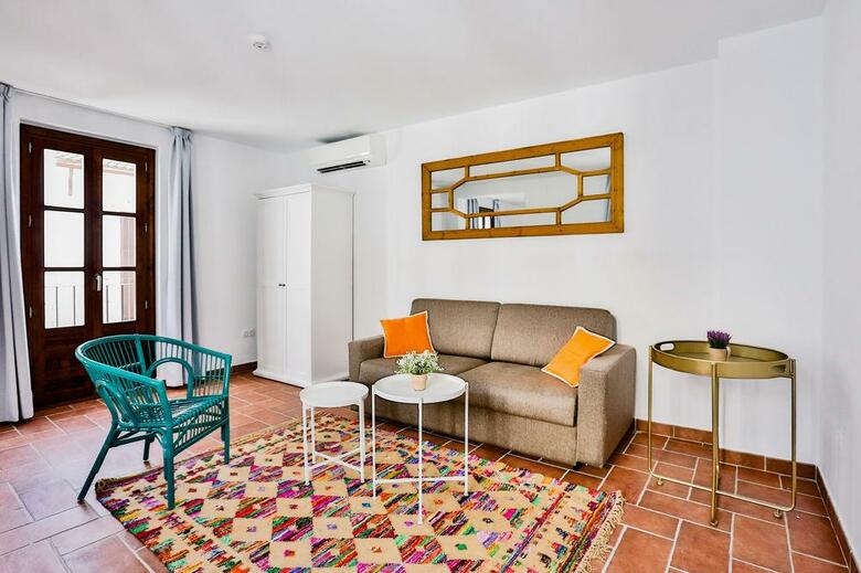 Apartamentos Oyo Urban Vida Alc�zar