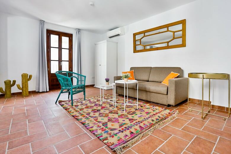 Apartamentos Oyo Urban Vida Alc�zar