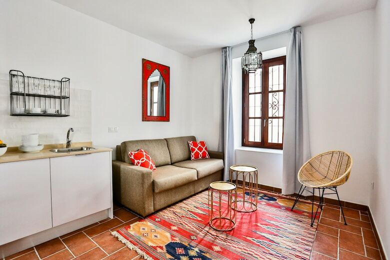Apartamentos Oyo Urban Vida Alc�zar