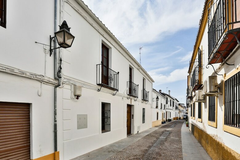 Apartamentos Oyo Urban Vida Alc�zar