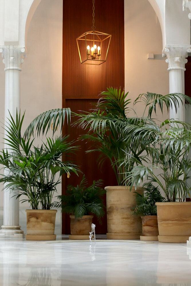 Apartamentos Sevilla Luxury Rentals - Catedral