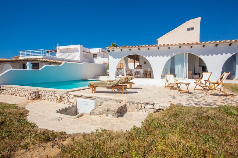 Villa En Cala Serena En Primera Linea de Mar
