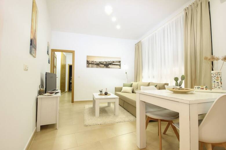 Deluxe Apartment San Julian With Parking