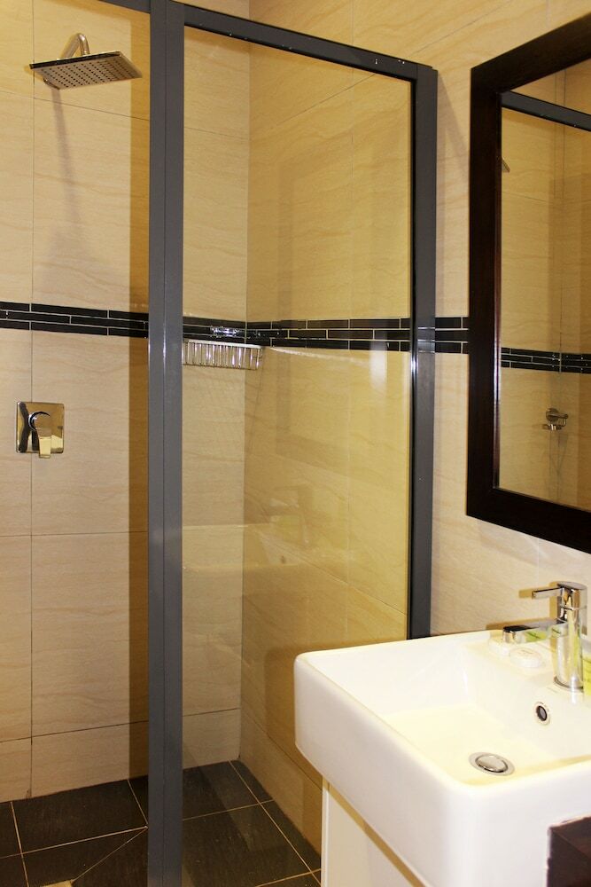 Greystone Apartments 03