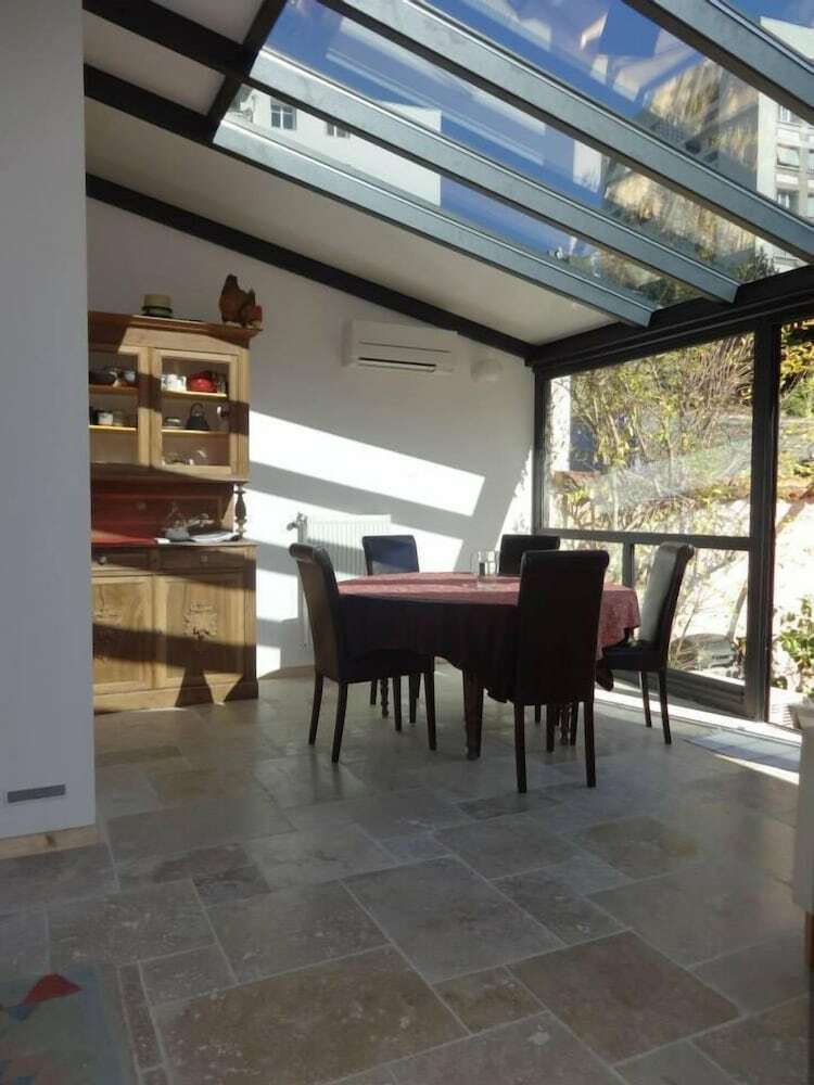Hotel Maison D'h�tes Des Toits En Ville B&B