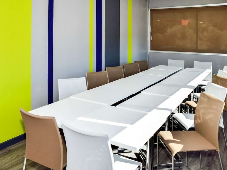 Hotel Ibis Budget Aubagne Les Paluds Agora