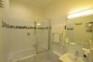 Hotel Pension A Und A