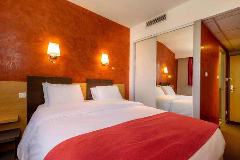Hotel Kyriad Avignon (.)