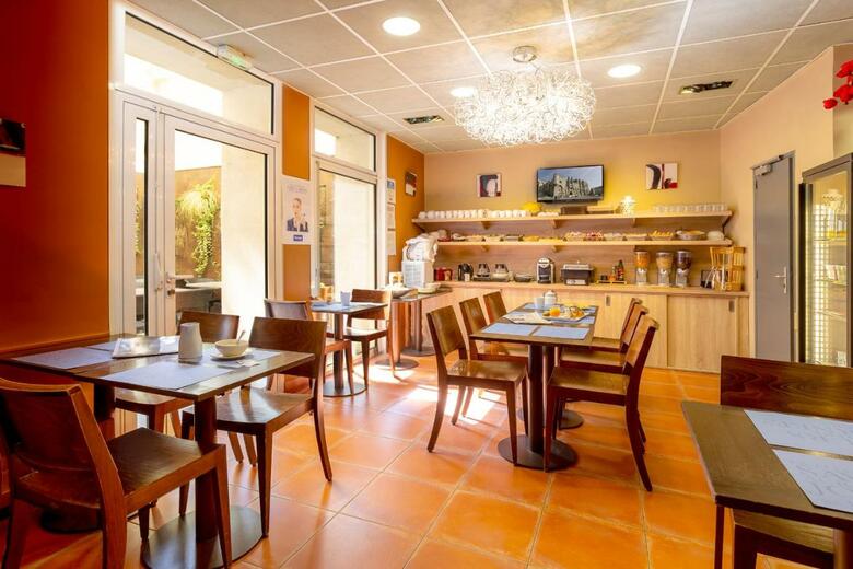 Hotel Kyriad Avignon (.)