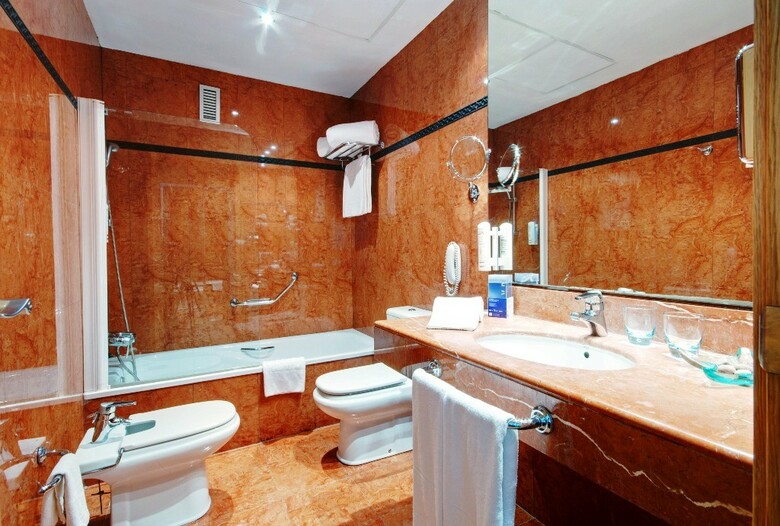 TRYP Valencia Oceanic Hotel