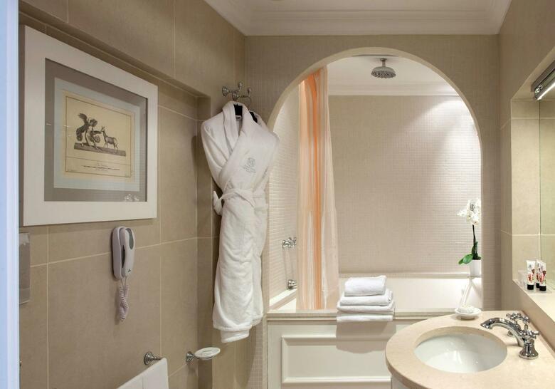 Hotel Grand Santa Lucia