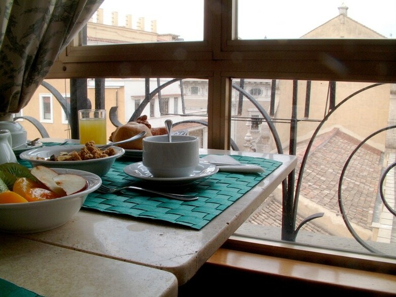 Hotel Tritone
