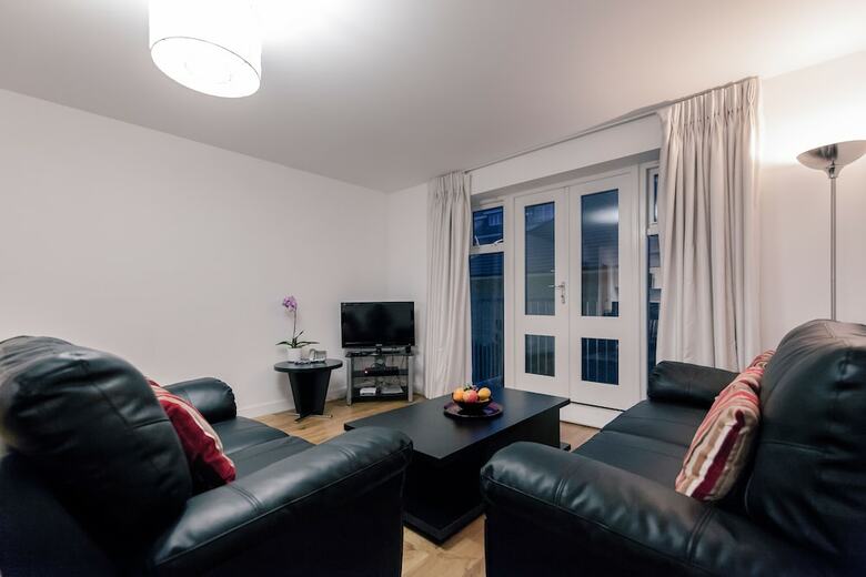 Roomspace Apartments -the Hurley