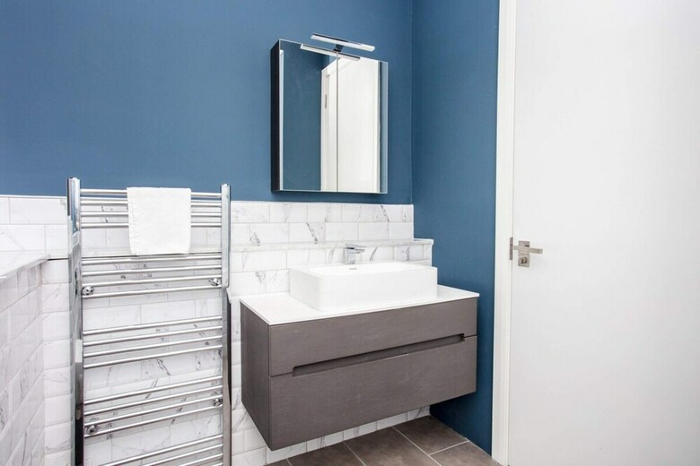 Bright, Vibrant 1 Bd Apartment In Sth Hampstead!