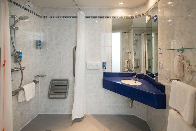 Hotel Holiday Inn Express Milton Keynes