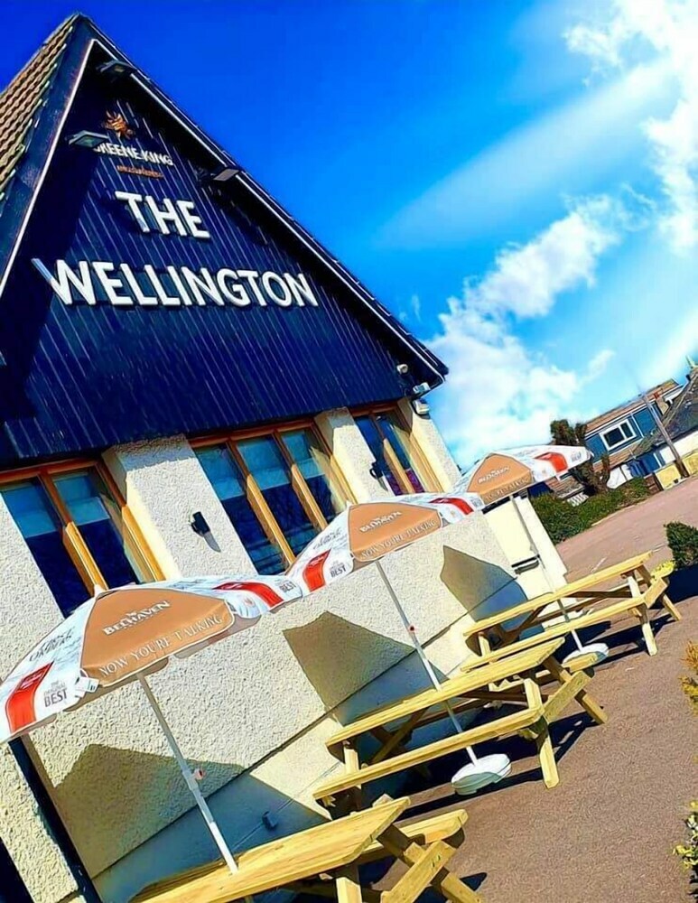 The Wellington Hotel By Greene King Inns