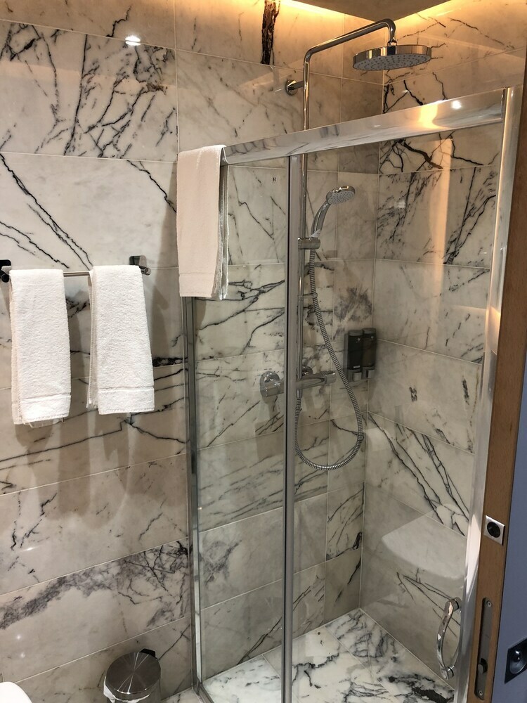 Apartamentos Widegate Residential