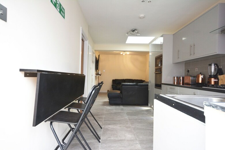 Hostal London Luxury 7 Bedroom Holiday Let