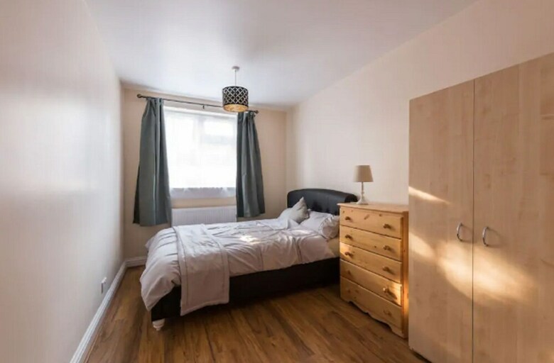 Hostal London Luxury 7 Bedroom Holiday Let