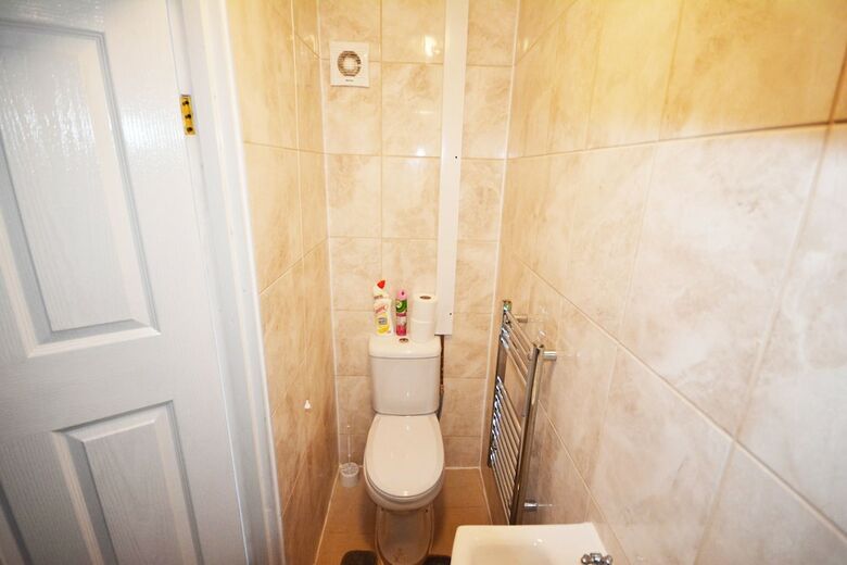 Hostal London Luxury 7 Bedroom Holiday Let