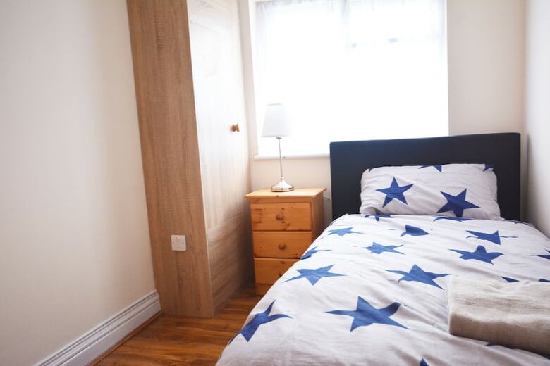 Hostal London Luxury 7 Bedroom Holiday Let