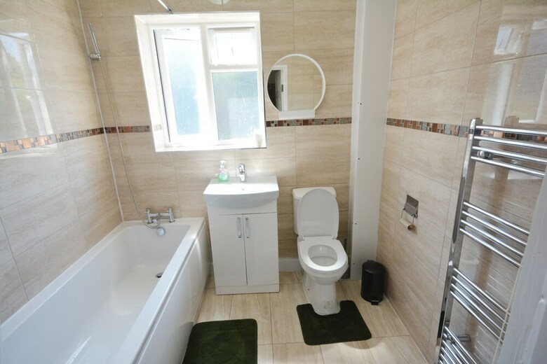 Hostal London Luxury 7 Bedroom Holiday Let