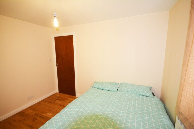 Hostal London Luxury 7 Bedroom Holiday Let
