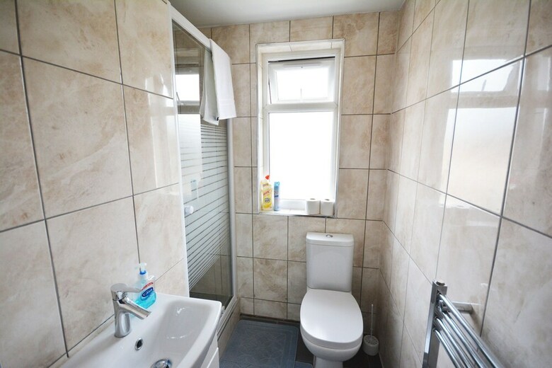 Hostal London Luxury 7 Bedroom Holiday Let