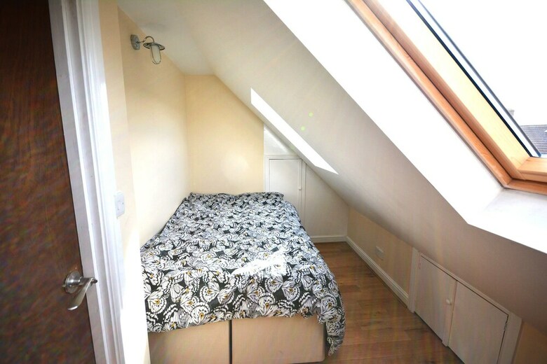 Hostal London Luxury 7 Bedroom Holiday Let