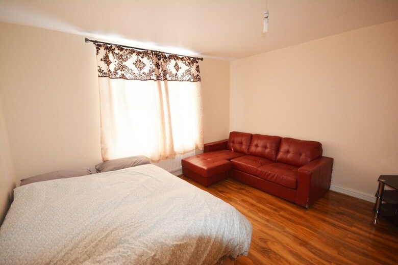 Hostal London Luxury 7 Bedroom Holiday Let